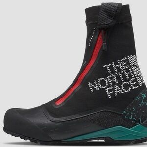 The North Face Black and Teal Outdoor Boots size 9. NEW no low offers please.